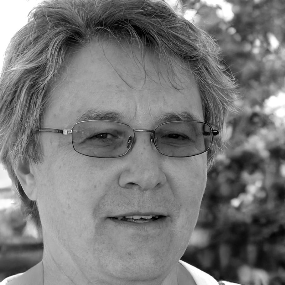 Portrait of Jasper Verhaegen, Lead Instructor at Korveth Wave